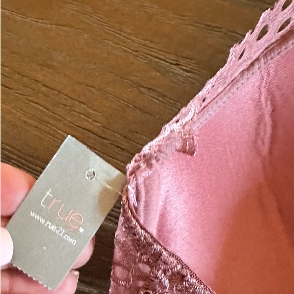 Lavender Lace Padded Underwire Bra Medium 32/34 B/C NWT - Picture 6 of 6